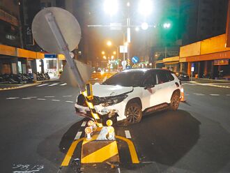 2個月16起 汽車左轉撞庇護島