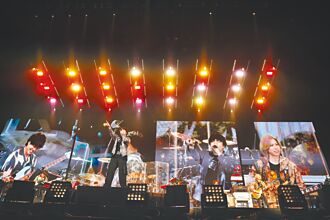 鬍子男初登台攻蛋 吸1.1萬人朝聖