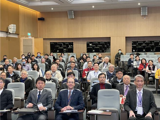 中华民国核能学会成立50周年，今天举办会员大会。（蔡佩珈摄）