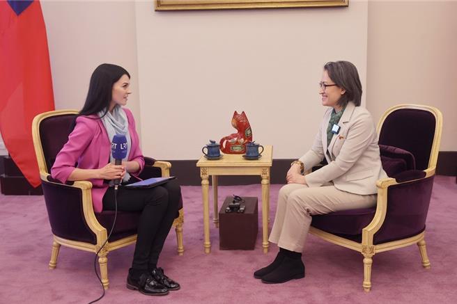  副總統蕭美琴接受「立陶宛國家廣播電視台」(LRT)專訪(總統府提供)