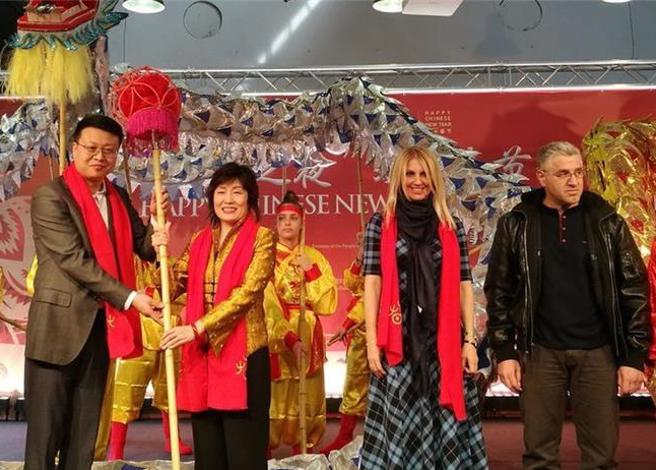 中国春节申遗成功！陆世界非遗总数达44项，居世界第一。图为雅典中国文化中心2019年举办欢乐春节活动。（联合国新闻网）