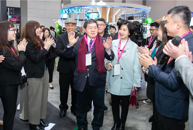 远传电信在董事长徐旭东、总经理井琪带领下，再度入选道琼永续世界指数（DJSI World）成分股，评分蝉联全球电信业第一（远传提供）