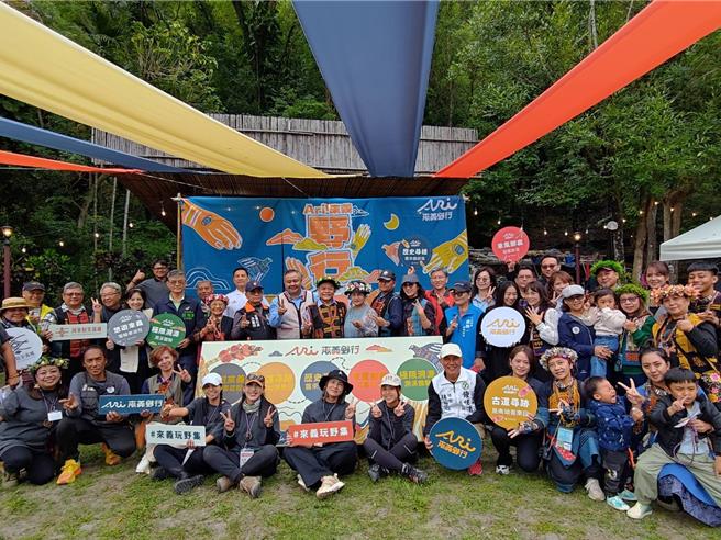 为打造来义乡5大户外活动休閒品牌游程，来义乡公所在原民会支持下，举办系列导览培训，提供游客美好的户外游程体验。（来义乡公所提供／罗琦文屏东传真）