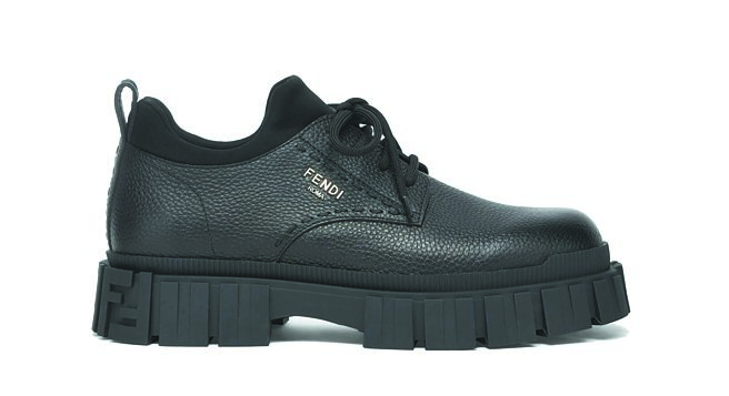FENDI厚底皮鞋，3万7600元。（FENDI提供）