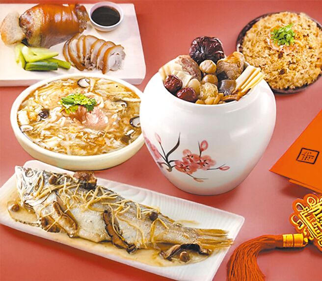 莱尔富推巨厨「五福迎金蛇年菜5件组」，999元。（莱尔富提供）