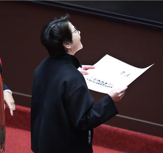 考委投票爆烏龍成「廢票」 黃珊珊致歉