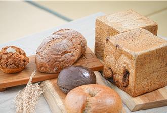 嘉義新港農會攜手知名主廚 6款黑豆麵包耶誕節嘗鮮上市