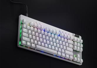 罗技首支类比磁轴电竞键盘上市 可设定40组专属按键