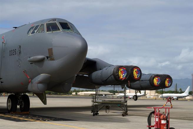 美军B-52轰炸机未来将改装F130发动机，提升航程与飞行性能。（取自DVIDS网站）