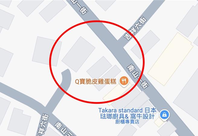 花莲吉安乡吉祥六街1段长约8米道路属私人土地，长年杂草丛生，居民若要通往其他道路考量安全多半绕路而行，为生活带来不便。（摘自Google地图／罗亦晽花莲传真）