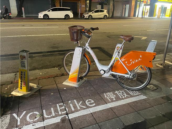 為避免YouBike2.0E電輔車車速過快，雙北市設定若時速超過20公里將停止輸出動力，桃園市則限制在25公里。（劉彥宜攝）