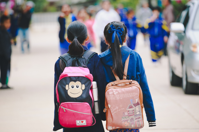 醫師黃軒表示，國外多個研究發現，出生排行會影響智力、社交、健康。（示意圖，shutterstock／達志）