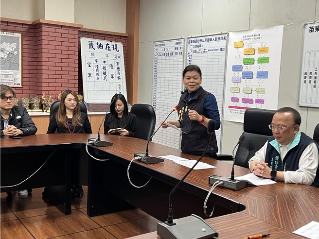 苗栗縣頭份市公所為推動社區管理與環境提升，17日上午舉辦年度績優公寓大廈獎勵活動，鼓勵社區落實優質管理，展現共榮共好的精神。（呂麗甄攝）