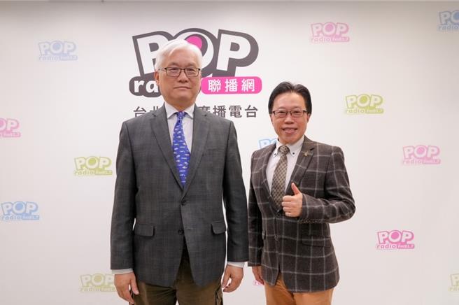 国民党副主席夏立言（左）与主持人钮则勋（右）。（POP Radio提供）