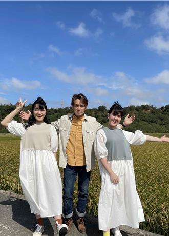 金曲歌王力挺「彤溫岑二重唱」 隔10年回母校激動淚崩