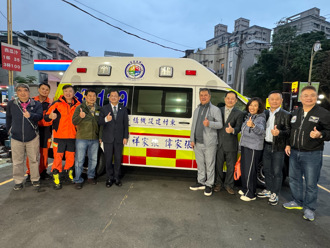 新北救護最新利器！ 義消捐救護車暨「行動手術檯」