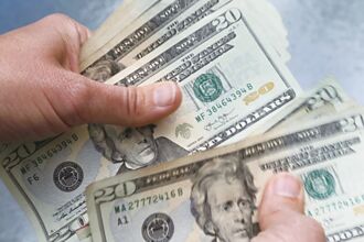 美元強漲 美國大企業叫苦