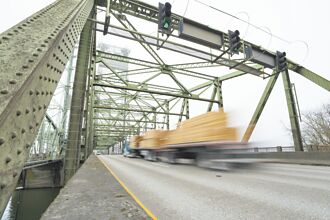 AI浪潮太猛 基建喜迎爆發