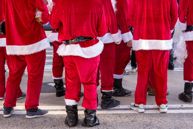 美国情色网美Ava Louise在纽约街头和一名耶诞老人装扮的男子上演活春宫，让路人看傻眼。（示意图：Shutterstock／达志）