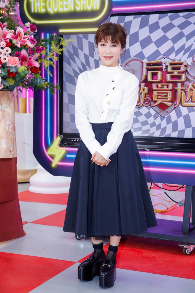 蔡秋凤想到江蕙的恩情，忍不住感动落泪。（赵文彬摄）