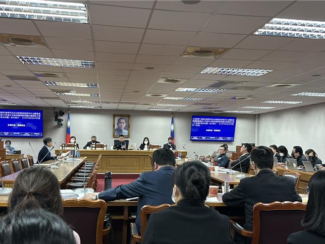 立法院司法及法制委员会今天审查明年度监察院预算。（杨亚璇摄）