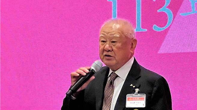 面對川普下月即將回任美國總統，三三會理事長林伯豐18日在利會上表示，政府應研擬相關經濟變局策略。(資料照)