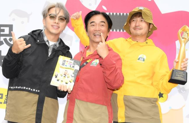 吴宗宪（中）谈及林襄、林颖乐、Vicky、黄小柔的占位风波。（图／三立提供）