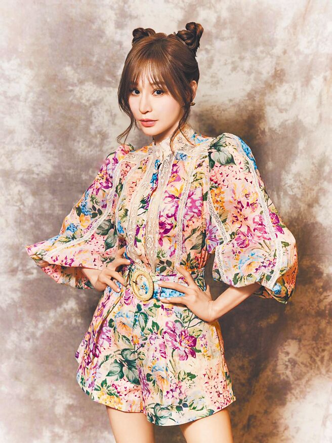 「甜心教主」王心凌将登上《2025超级巨星红白艺能大赏》散发正能量。（台视提供）