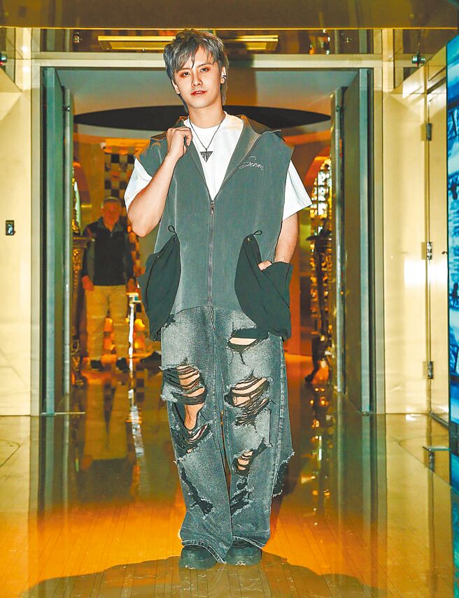 田亞霍17日舉辦記者會，宣傳新專輯《Who's Gonna》。（猫少娛樂工作室提供）