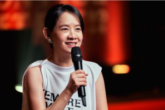 曾寶儀跟曾志偉爆激烈衝突！她被父嗆「來到地球很多餘」全場傻眼