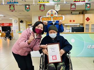 低調捐贈大愛！榮家住民捐8床氣墊床助弱勢長者