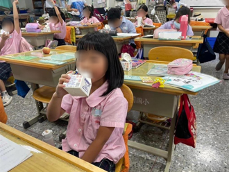 「班班有鮮乳」喊卡！嘉市：已有保冰桶盼中央續補助