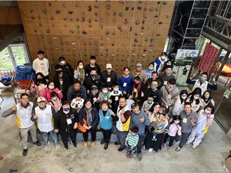 陽光獎助學金頒獎典禮 學子攀高峰展現逆境向上精神