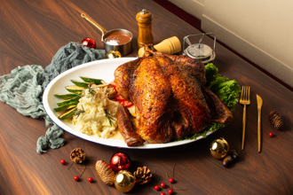 浪漫耶誕前進台北最老派西餐廳 秘製「牛奶餡火雞」 改寫味覺傳奇