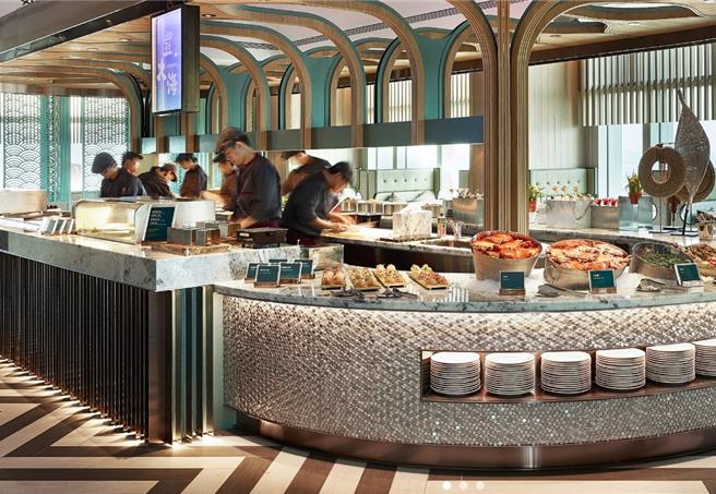 微风信义飨飨，晚餐场次推荐价2690元起，耶诞跨年已预约额满。（微风提供）