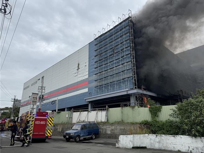 全联生鲜工厂传出火警。（潘虹恩摄）