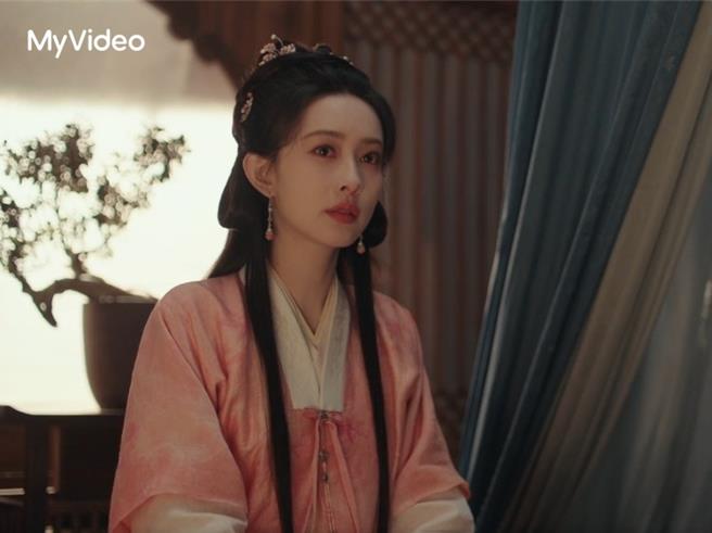 孟子义在《九重紫》首度体验萤幕深吻，被导演劝私底下多练练。（台湾大哥大MyVideo提供）