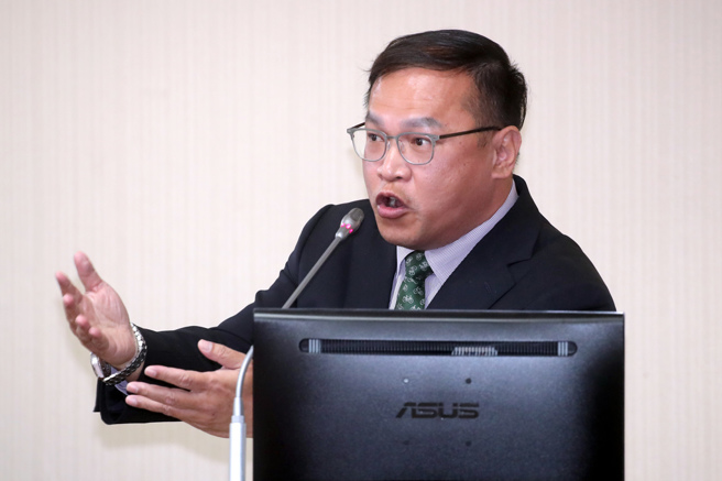 民进党立委王义川在立法院的脱序言行引发眾怒。（示意图／资料照／黄世麒摄）