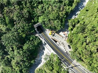 通车了！遭强震击毁 苏花下清水桥重建提前完工