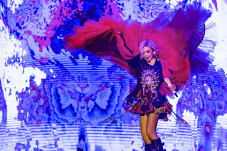 张惠妹跨年演唱会直播连结曝光！《影后》演员惊喜现身微电影　网：听到流泪