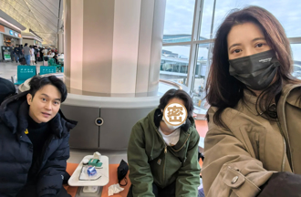 张智霖18岁儿子神级长相曝光 双眼皮电眼像袁咏仪