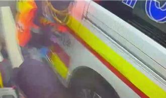 工人維修路口監視器「觸電摔落」 當場無呼吸心跳送醫急救