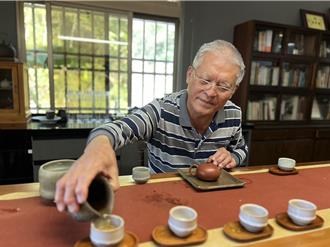 堅持傳統製茶40年！7旬茶農奪凍頂烏龍茶評鑑冠軍