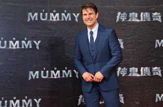 62岁阿汤哥才传分手小25岁名媛！ 与新欢约会3小时全被目击