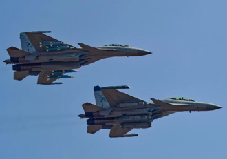 共军歼15DH电子战机登上山东舰 航母关键战力升级