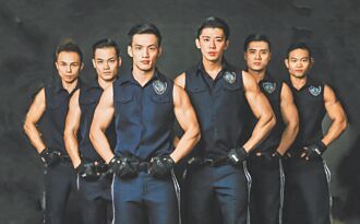 百貨耶誕跨年慶 邀猛男露肌熱舞