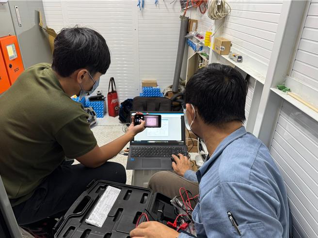 台电林口厂利用CEMS讯号採集误差测试。（环保局提供）