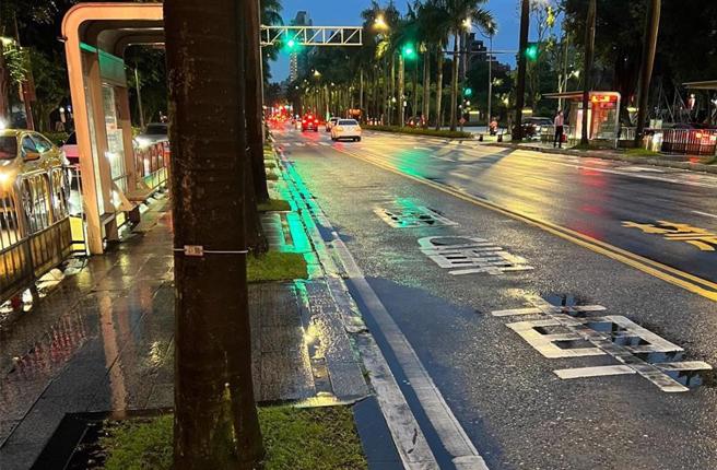 台北市政府开放公司行号、学校等20人座以上的交通车或营业大客车，可透过申请行驶于公车专用道，于20日起开放申请。图为公车专用道示意图。（本报资料照片）