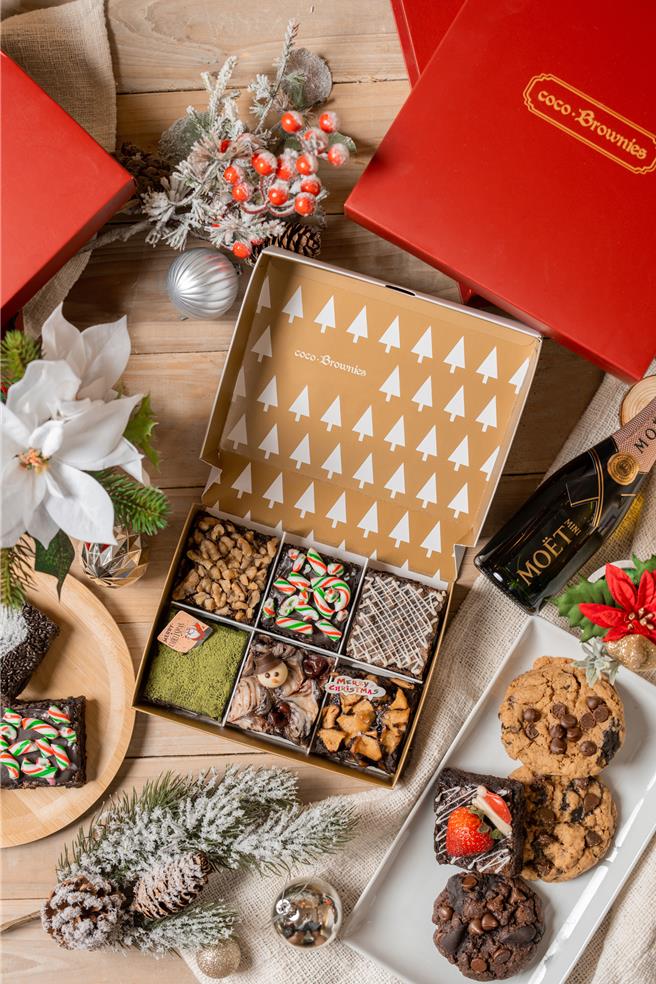 季節限定「雪人櫻桃白蘭地」禮盒，聖誕限定版的超應景造型布朗尼，配上道地美式布朗尼口感，傳遞節日的歡樂氣息。(coco.Brownies可可布朗提供)