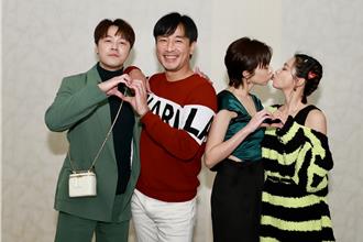 王瞳女女吻吴婉君庆杀青！何豪杰「下巴顶椅」全场惊呼